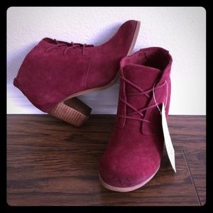 NEW TOMS Oxblood Suede LaceUp Lunata Booties, 8
