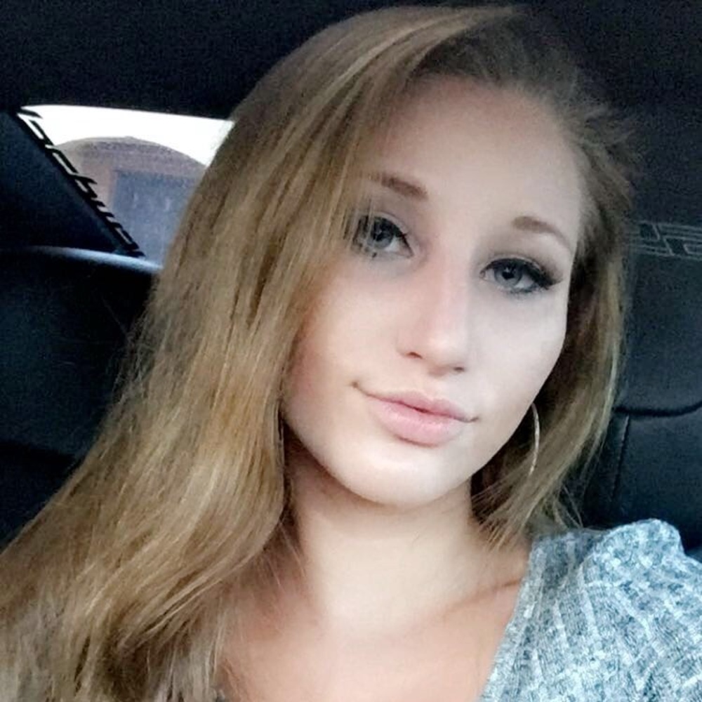 Meet your Posher, Dakota