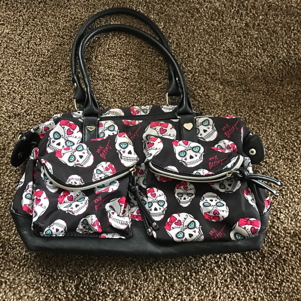 Betsey Johnson skull purse
