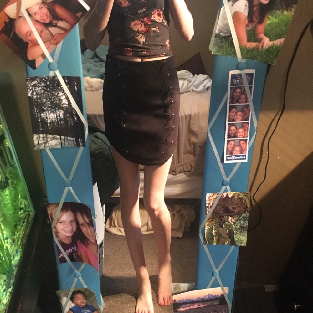 High wasted lf skirt - Picture 3 of 4