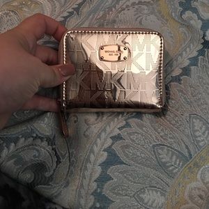 Michael kors wallet rose gold