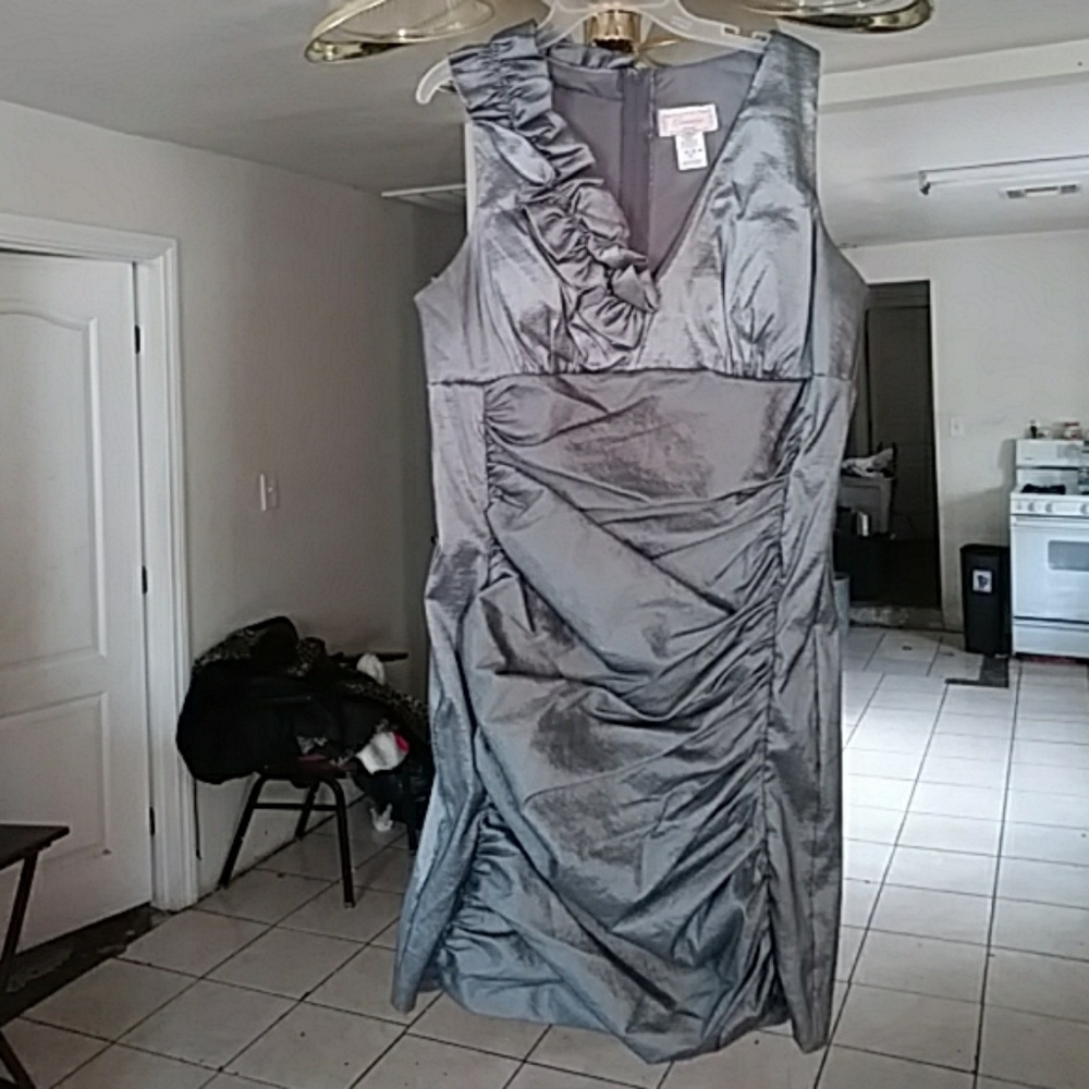 Dress cocktail. Party/ formal