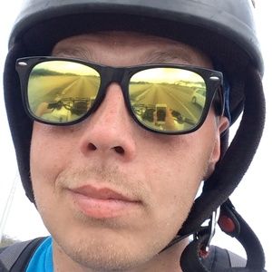 Meet your Posher, Matthew