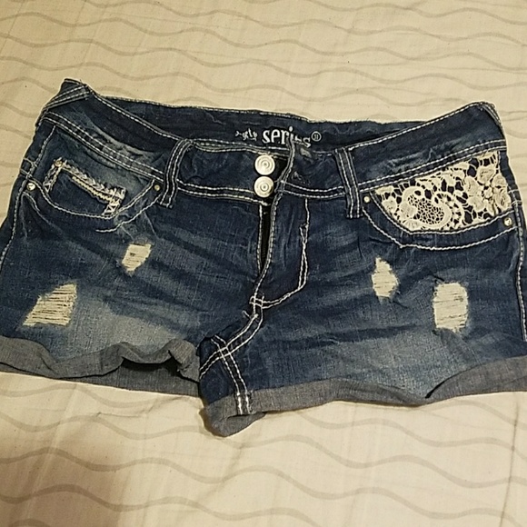 Shorts - Picture 1 of 3