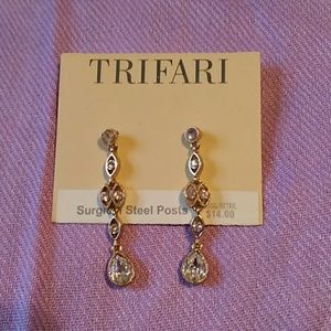 🌞🌞Crystal dangly earrings