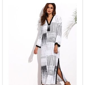 NWOT! Black&white maxi kaftan dress with tassels