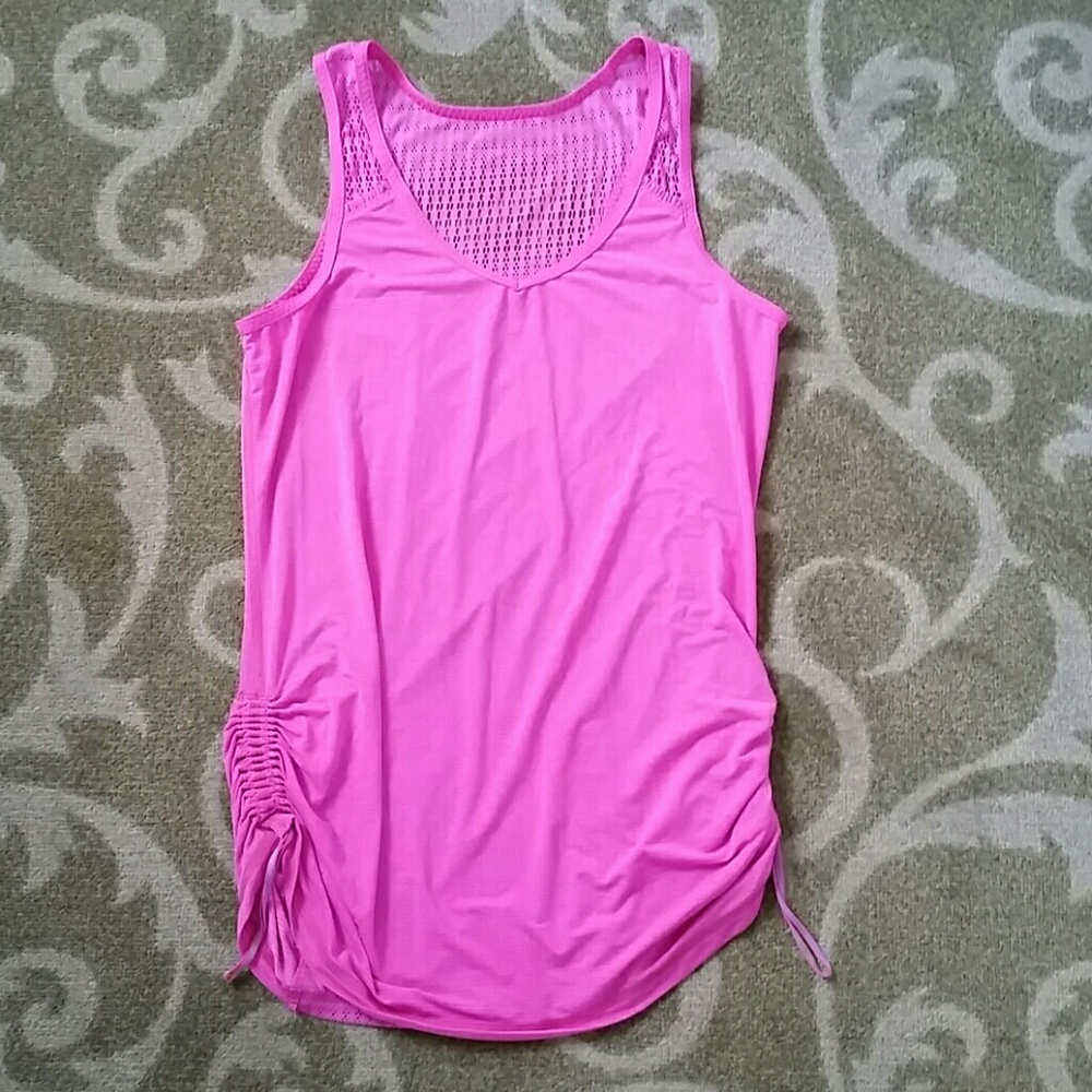Lululemon pink tank
