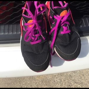 2y girls berry huaraches