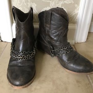Western ankle boots