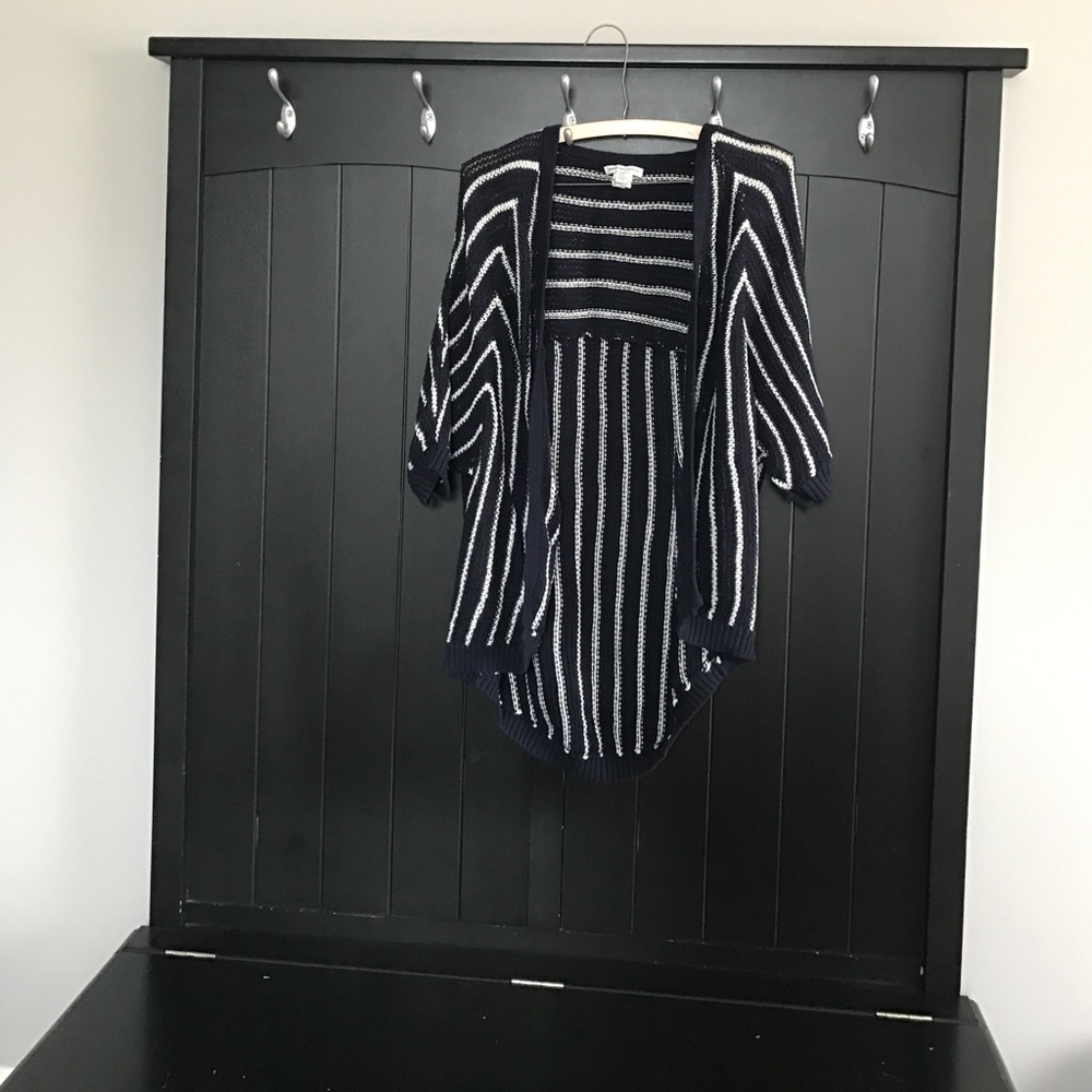 Navy/Cream Dolman short-sleeve cardigan