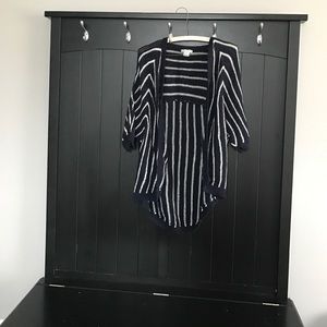 Navy/Cream Dolman short-sleeve cardigan