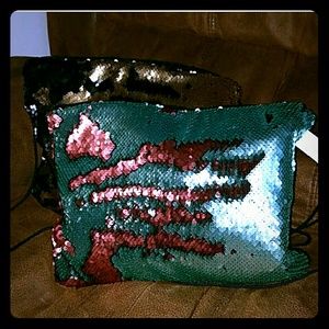 Makeup tote @kpat56 priced at 8.00 ; )