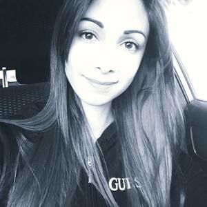 Meet your Posher, Gloria maría