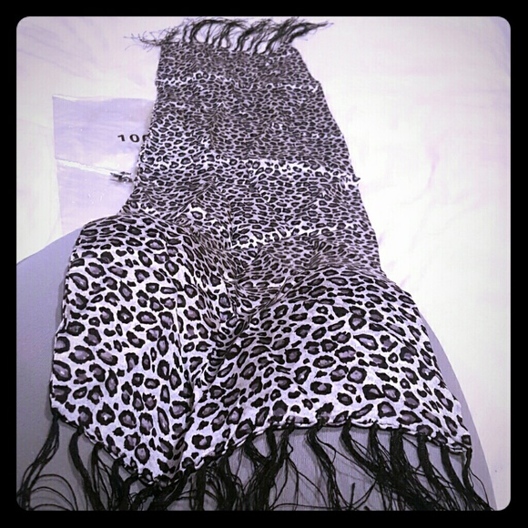 100% SILK SCARF - Picture 5 of 8