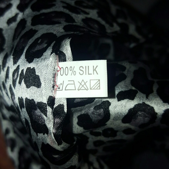 100% SILK SCARF - Picture 3 of 8