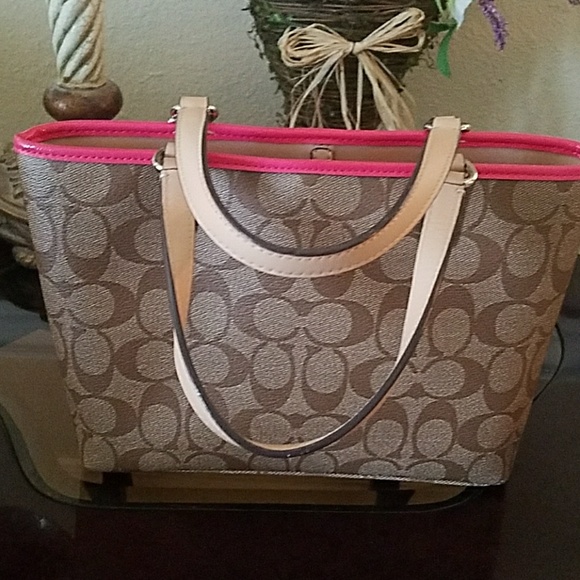 Mini coach purse - Picture 2 of 3