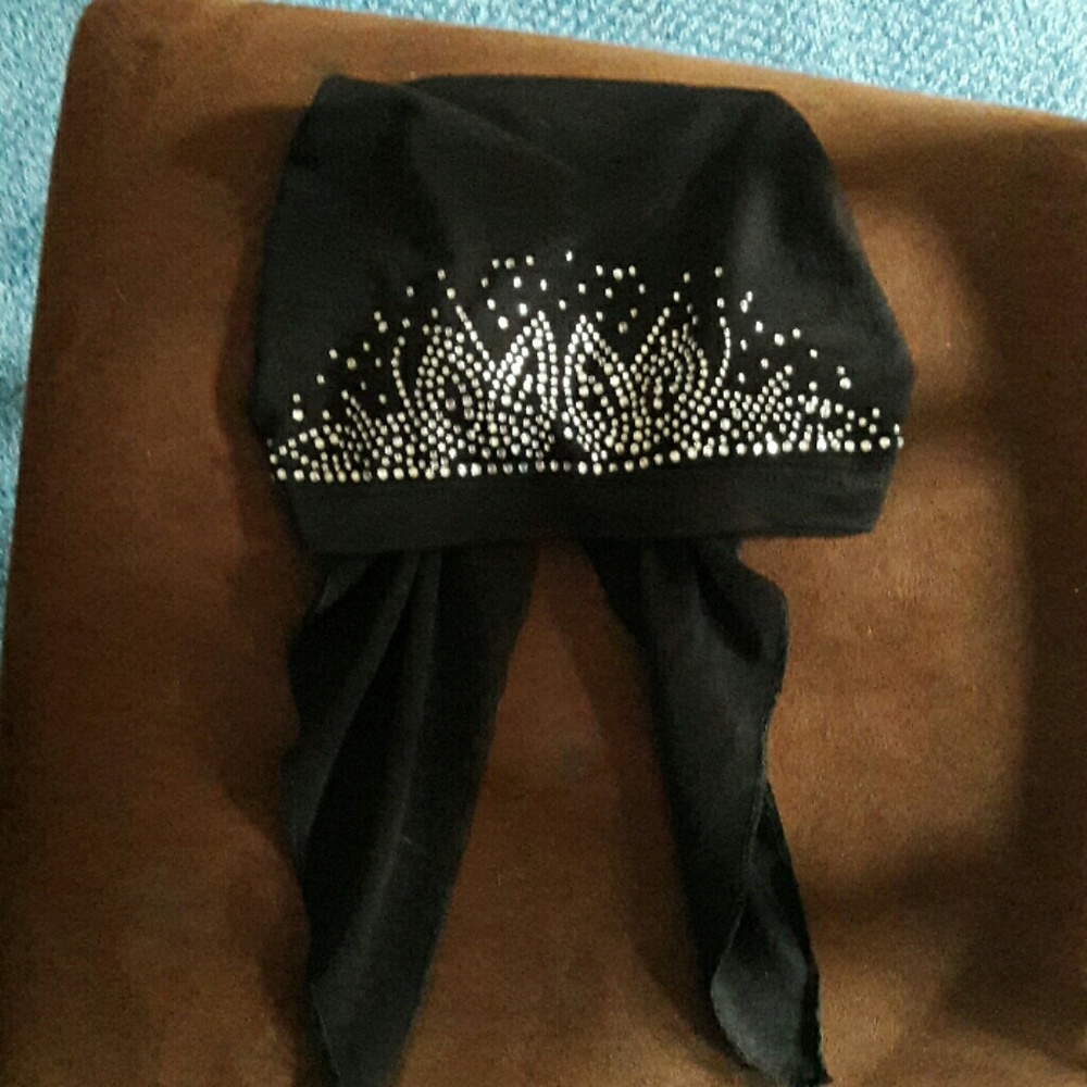 Fashionable head scarf