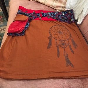 Kathmandu Imports Adjustable Travel Skirt