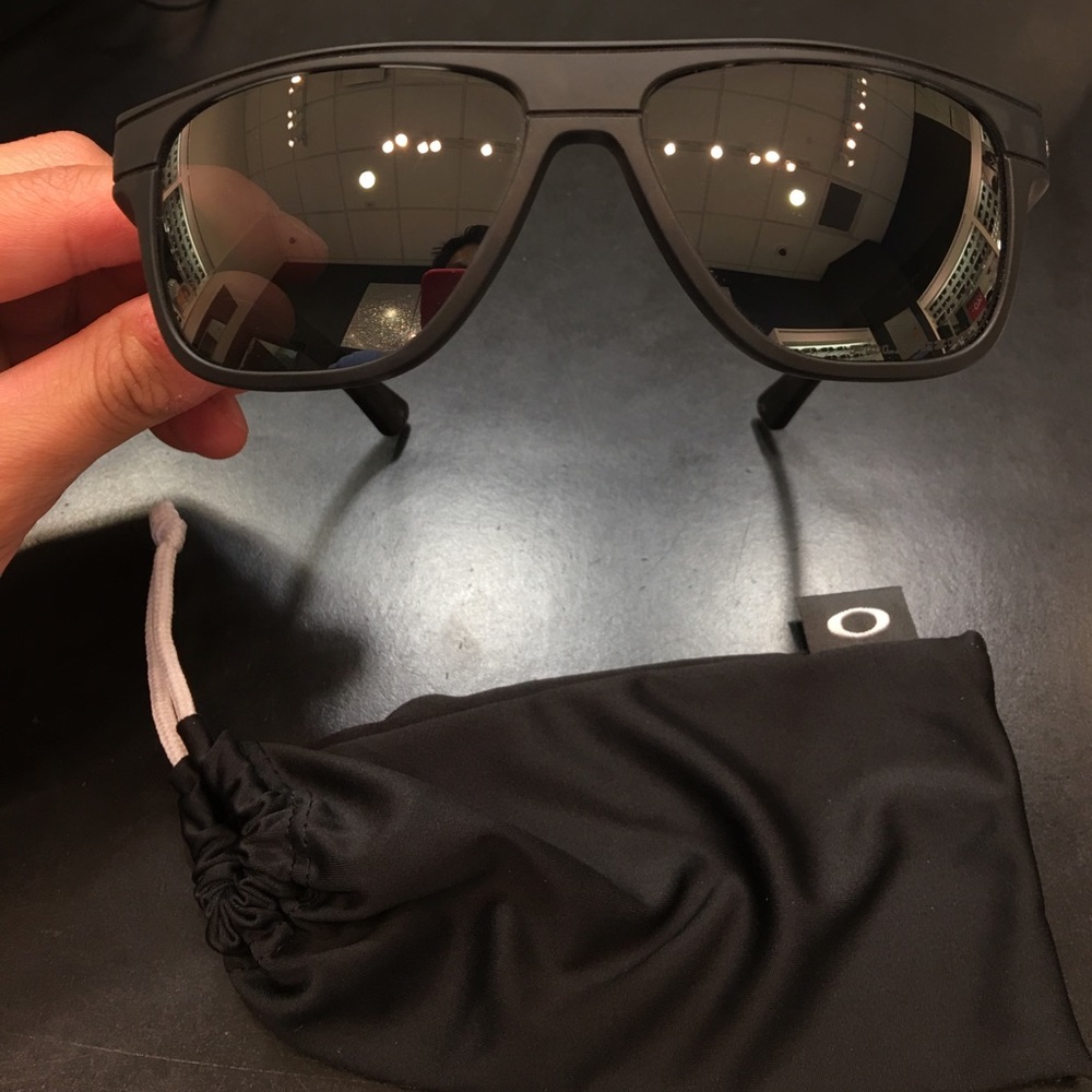Oakley Breadbox OO9199 Polarized
