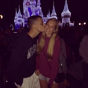 Meet your Posher, Danae