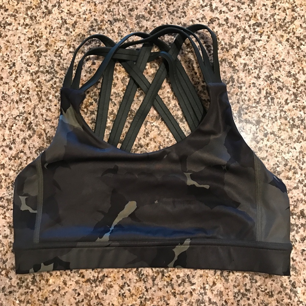 Lululemon camo sports bra