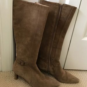 Suede Pointed-toe Boots