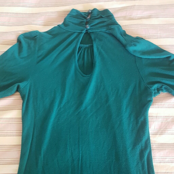 turtle neck - Picture 2 of 3