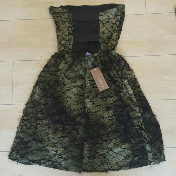 New Francesca's Leaf Dress - Picture 3 of 4