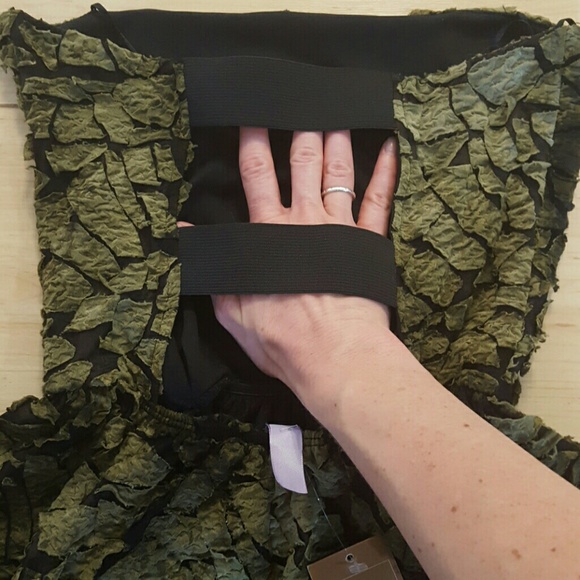 New Francesca's Leaf Dress - Picture 4 of 4