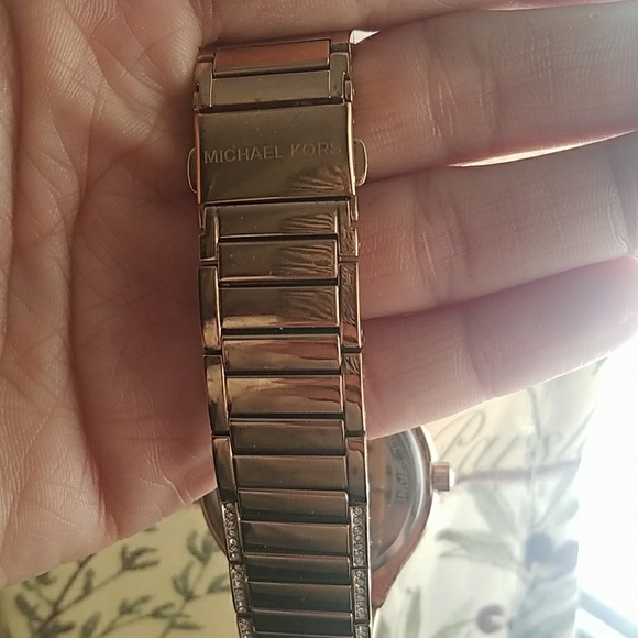 MK Watch - Picture 3 of 3