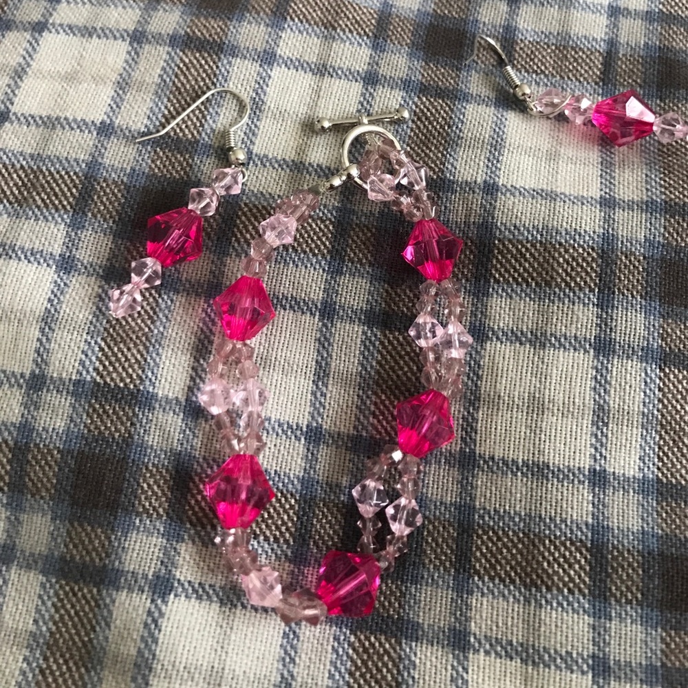 Bracelet and earrings
