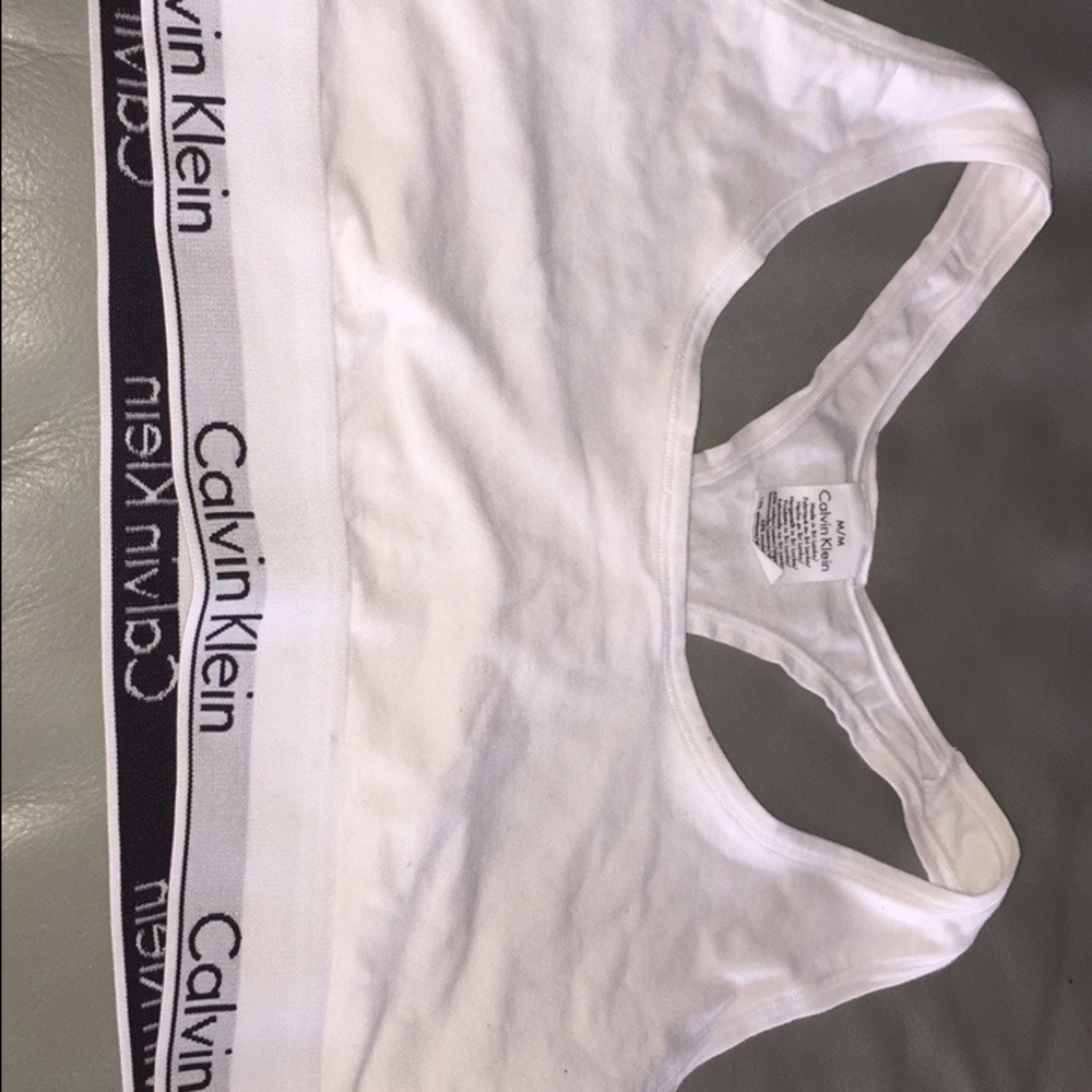 Sports bra