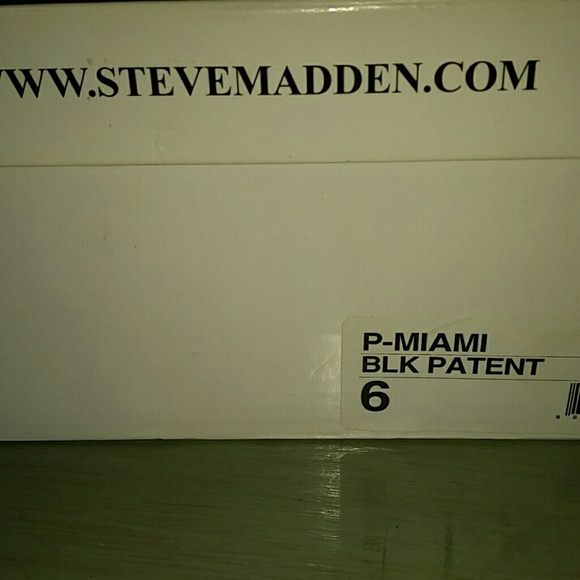 Women's Steve Madden Pumps - Picture 2 of 3