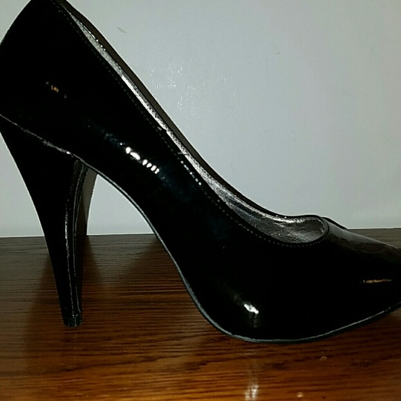 Women's Steve Madden Pumps - Picture 3 of 3