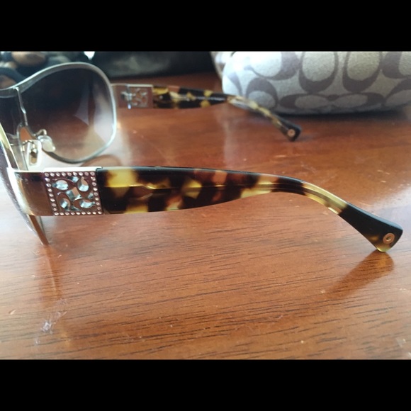 Coach Sunglasses - Picture 3 of 8