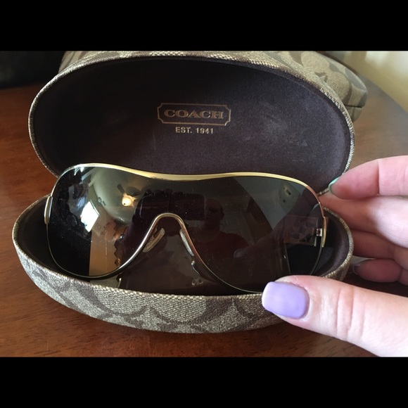 Coach Sunglasses - Picture 6 of 8