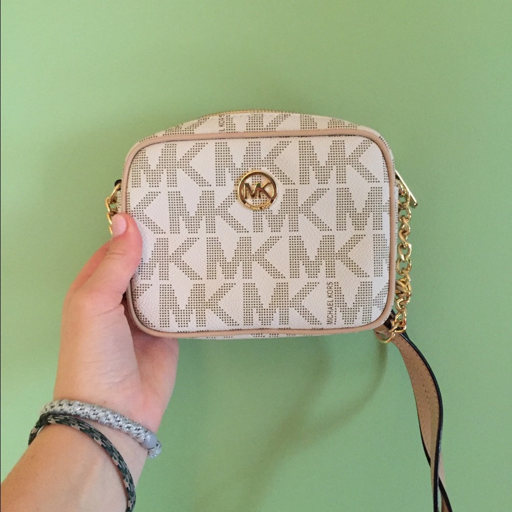 Micheal Kors bag never used with tags cross boy