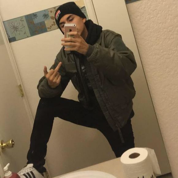 Meet your Posher, Andrew - Picture 1 of 1