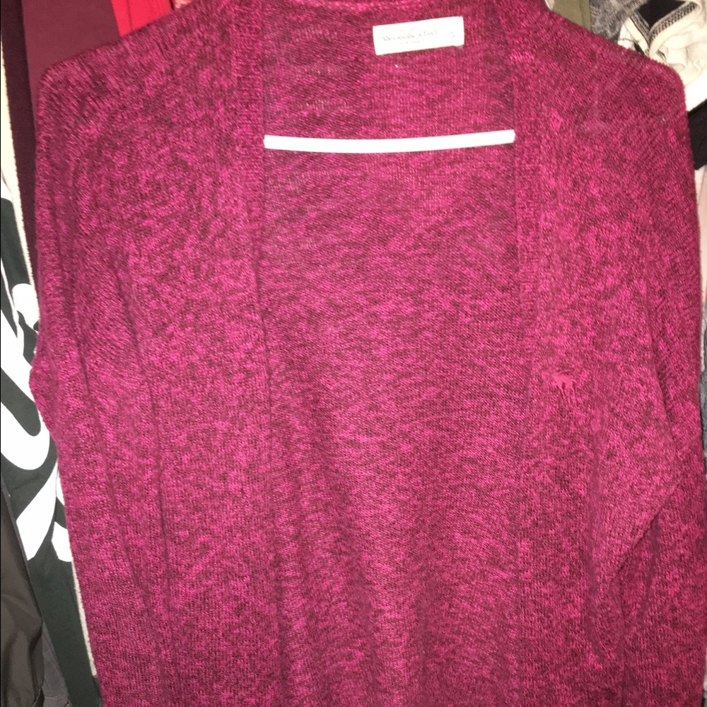 maroon pinkish Abercrombie& Fitch cardigan