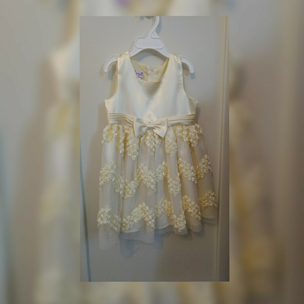 Yellow dress