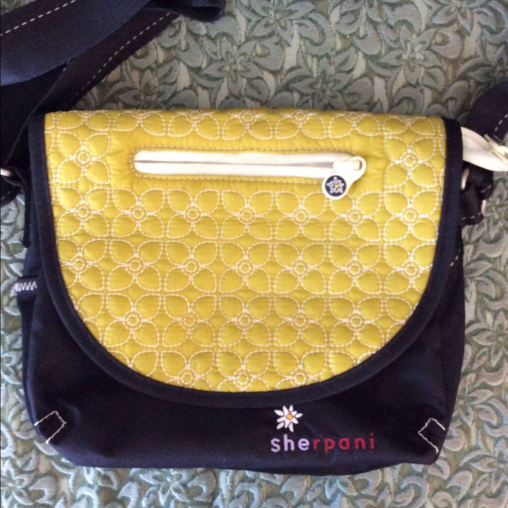 Sherpani cross body bag