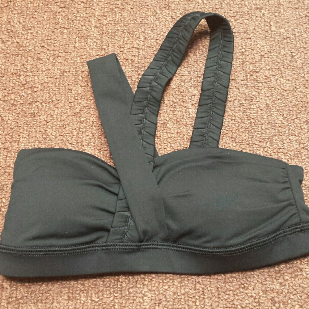 Lululemon Athletica sports bra