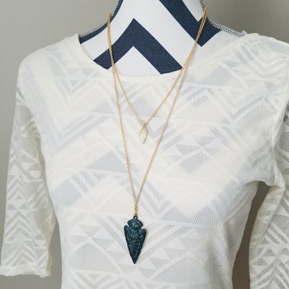Arrowhead Pendant Layered Necklace Set - Picture 3 of 3