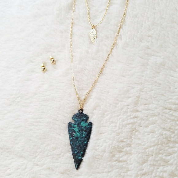 Arrowhead Pendant Layered Necklace Set - Picture 2 of 3