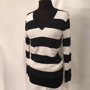 Classic Tommy Hilfiger Sweater