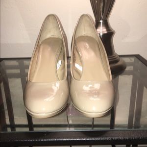Merona Size 10 Taupe Heels