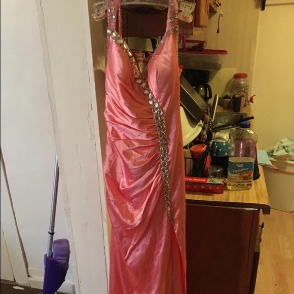 Prom dresses - Picture 2 of 3
