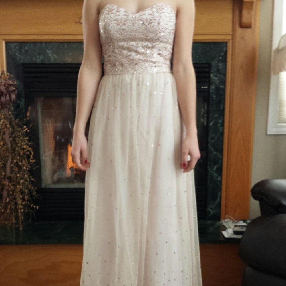 Strapless dress