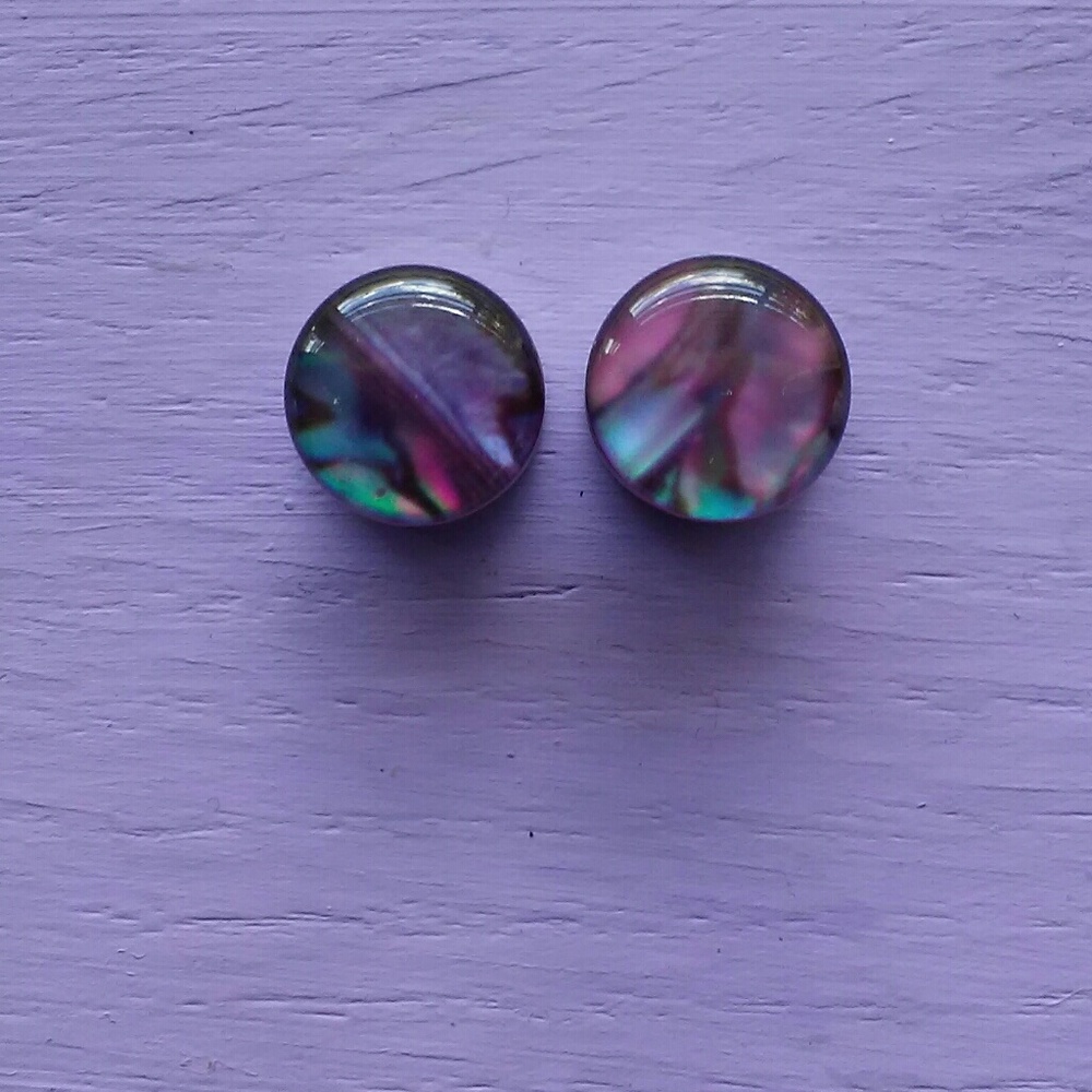 Gauges from hot topic
