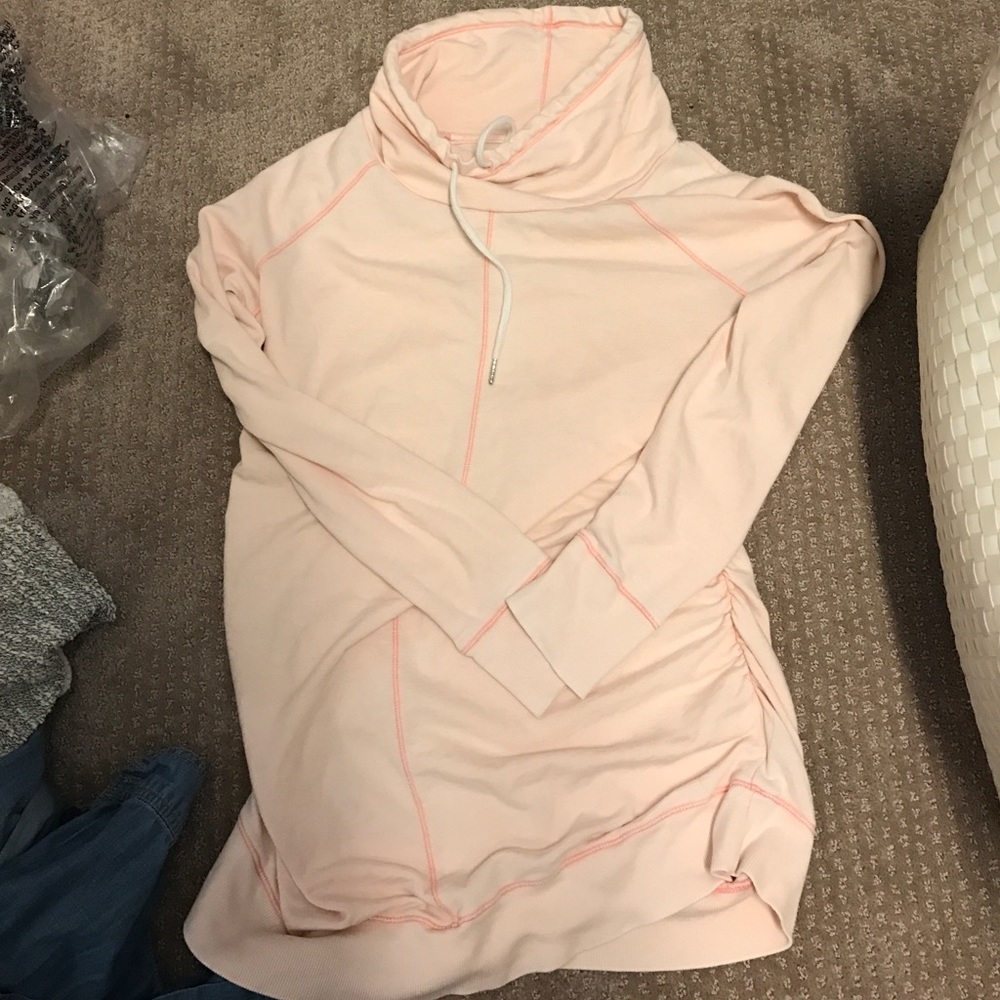 Liz Lange Maternity sweatshirt